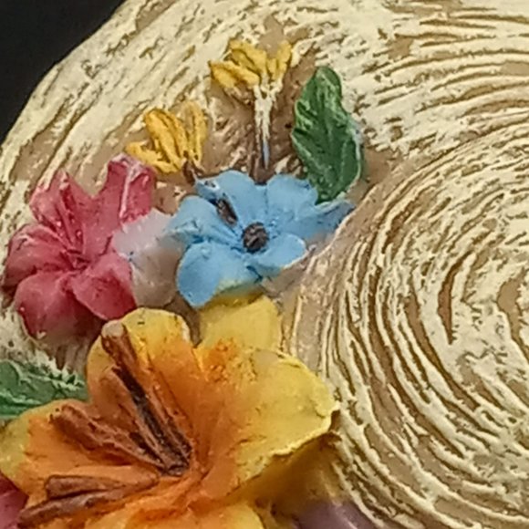 Vintage Resin Hat Flowers Bow Pin Brooch - Picture 3 of 5